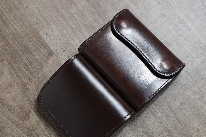 ワイルドスワンズ パーム サドルプルアップ(ブラック×キャメル) - 折り財布