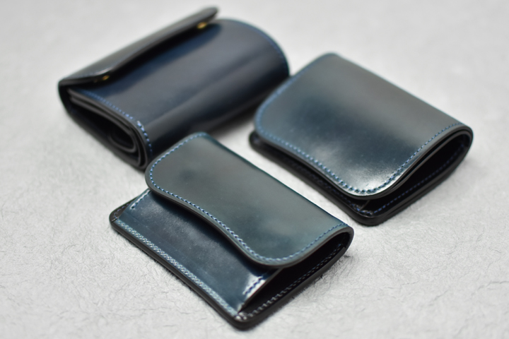 美品　ワイルドスワンズ  パームV2 サドルプルアップ　ブラック　黒　折り財布